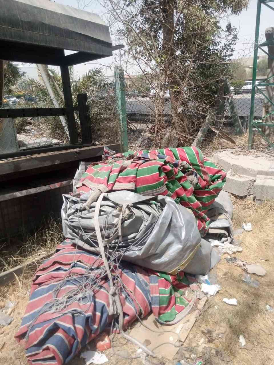 جادر للبيع 14 طراحيه و11 قوس للتواصل الرقم ***********
