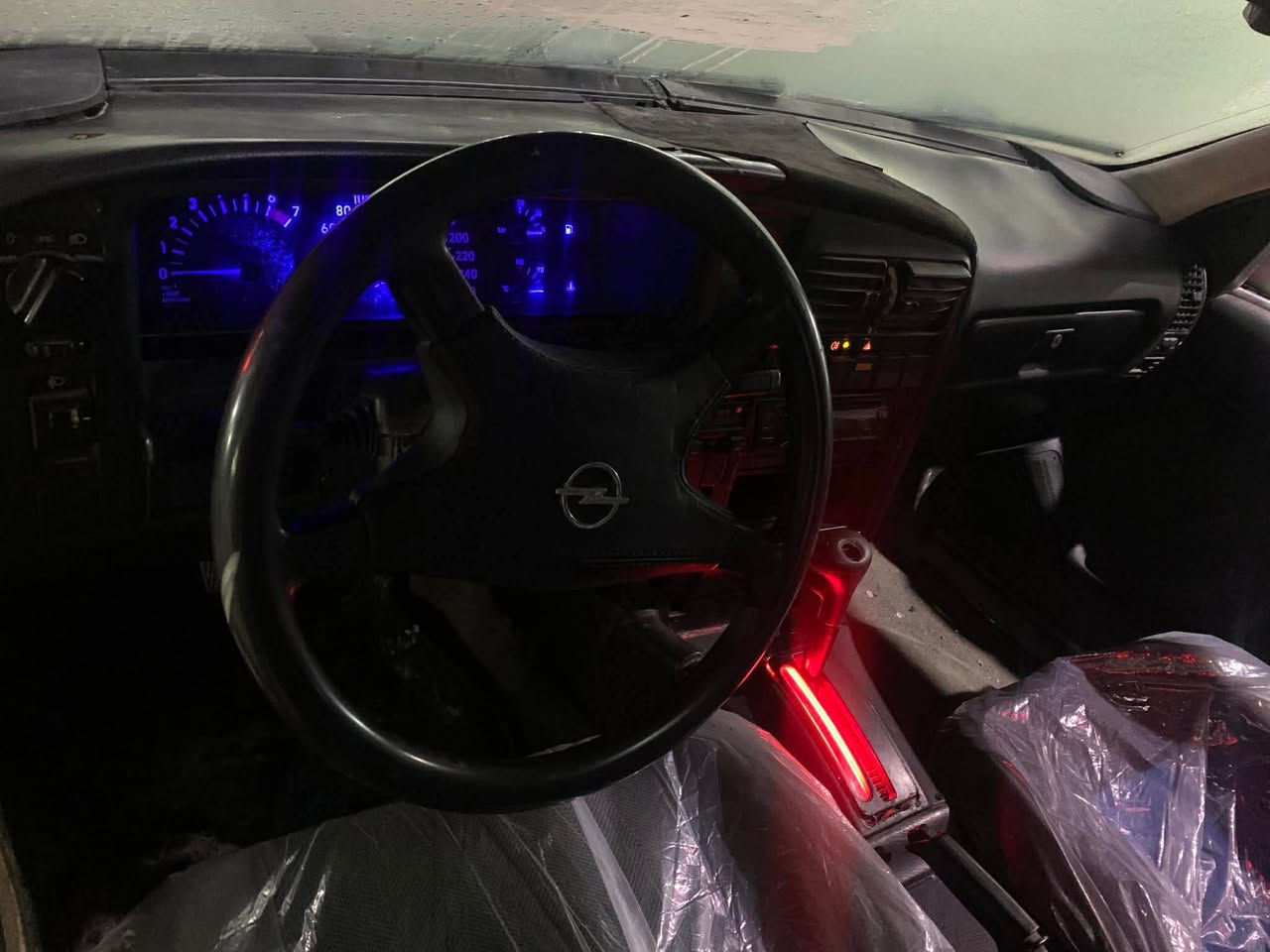 ئۆمێگا١٩٩٢ بۆ فرۆشتن 
جام کارەبایە گێر ئۆتۆماتیکە لێدران و وەرگەران و برانەوەو تەقەورەقەی بەشەرت
سەنەوی کەسکی ئەسڵی و وەکالەی بەشەرت
نرخی ٢١ وەرەقە
*********** أربيل, العراق
