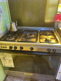 طباخ كريازي • فرن وعيون شغّالين • يحتاج تنظيف