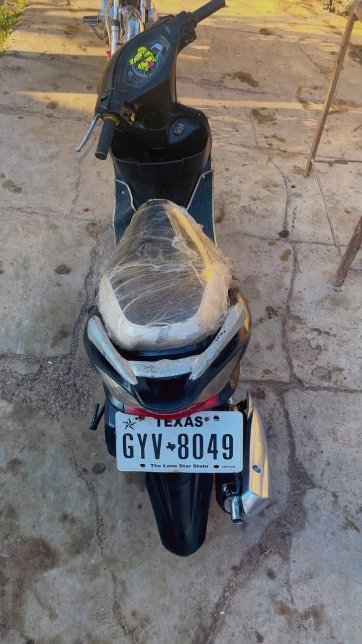 دراجة ادرس للبيع دراجة خير من الله وعقل رياضي وتحوير كابريتر دراجة نقصها بس كفر الوجه والسعر 200وبيها مجال للشراي 
للاستفسار مراسلة الصفحه او الاتصال على الرقم***********
