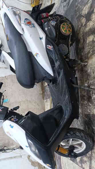 دراجه ماكس ثعلب البيع دراجه بيها غراض بلاديه تزويد مثل صالنصه بوري عدل +صدر رياضي+ دبلات خلفي +زوج اوياله رياضي بلادي +اكلاجات+قطرت دهن+قطرت اكسن+براغي رياضية بلاديه دراجه نضيفه كهرباياتها كلهة شغاله السعر ٨٠٠ عنواني بغداد الكريعات رقم ***********
