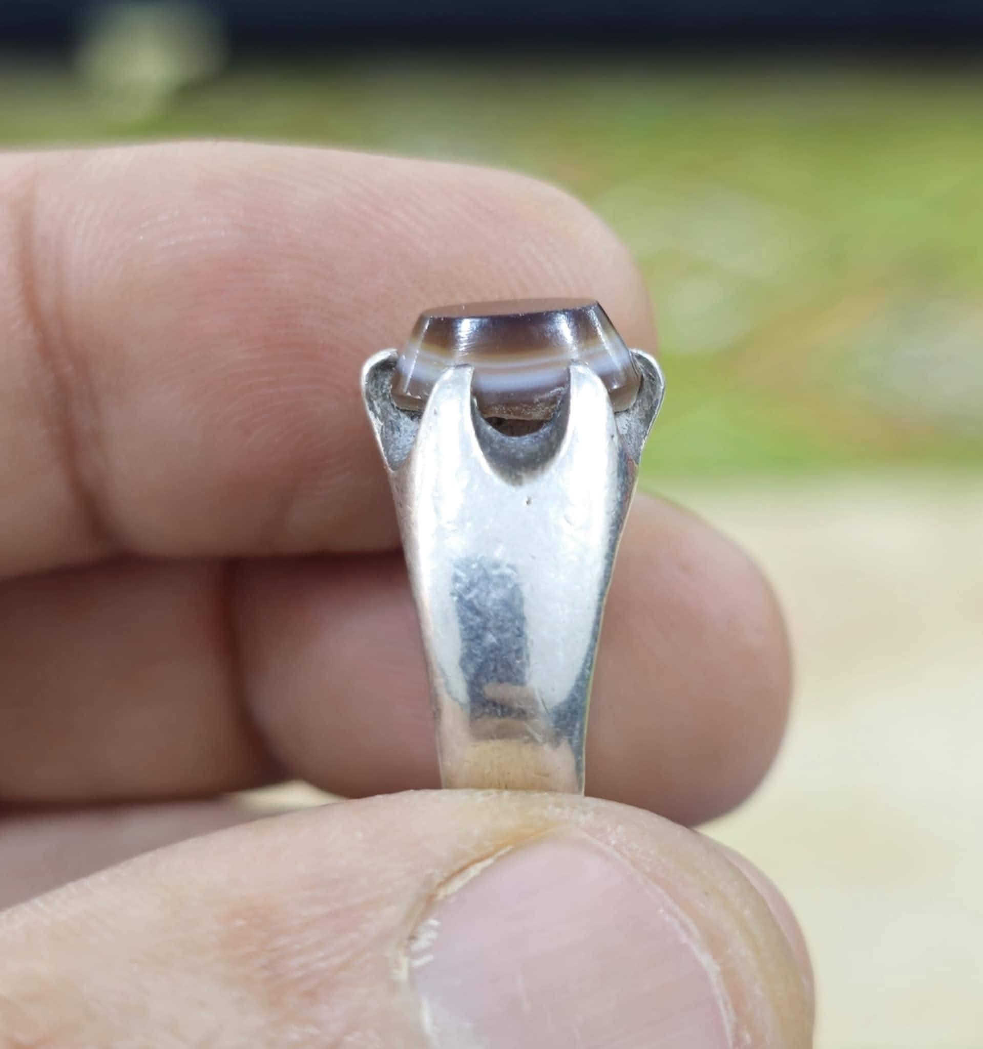 نوادر الجزع الكوفي


**إذا كنت صاحب هذا الإعلان وتريد حذفه لأي سبب، رجاءا أرسل رسالة إلى الدعم الفني**