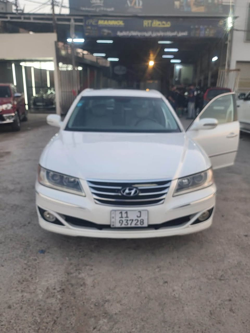� للبيع | هيونداي أزيرا 2011 🚘
✨ مكفولة كفالة عامة
✅ محرك 2700 (2.7 لتر)
✅ فول مواصفات
✅ محرك وجير بحالة ممتازة
✅ تكييف بارد
✅ داخلية نظيفة ومرتبة
✅ جاهزة للفحص والاستخدام

💰 السعر: 145 ورقة (قابل للتفاوض بالمعقول)

📞 للتواصل: ***********
