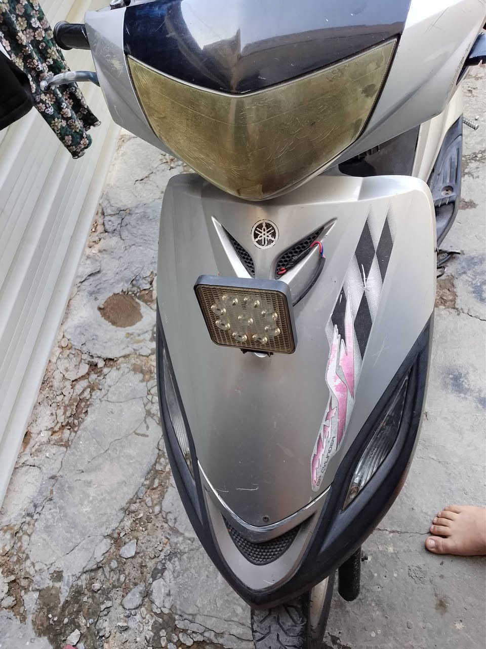 السلام عليكم دراجه 140 سلف هندر شغال 300 بيه مجال  العنوان بغداد شعله رحمانيه هذه رقمي واتساب تصل ***********
