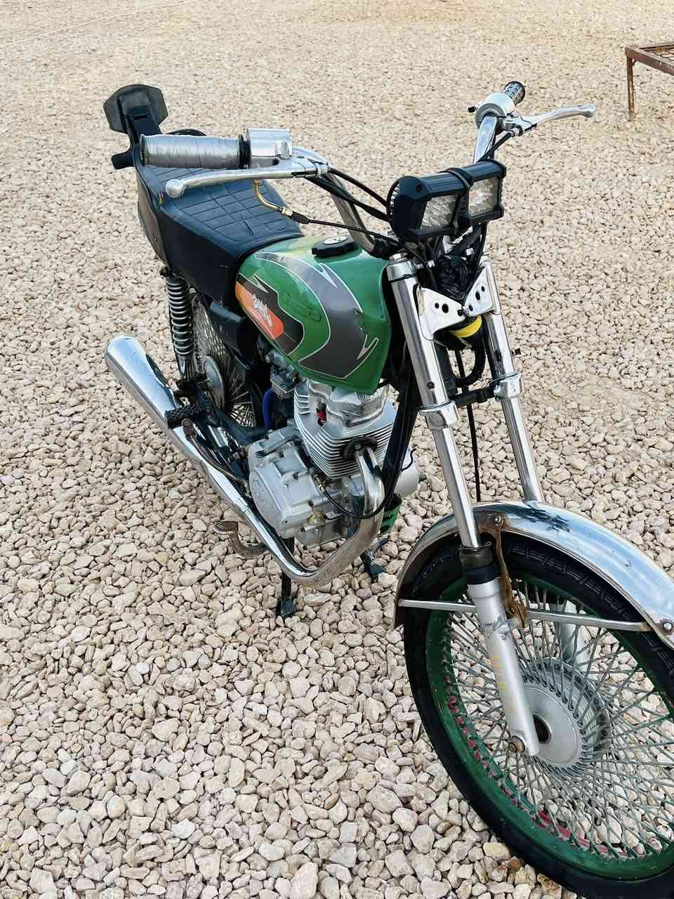 السلام عليكم البيع اصولي موديل 15 السعر التصال برقم ***********
