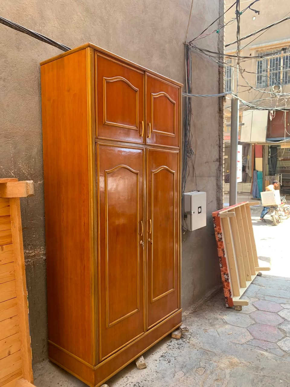كنتور بابين مستعمل نجاره طابقين  يتفصخ
السعر 190
العنون حله شارع ابو القاسم مجاور ابو القاسم 
الرقم ***********
