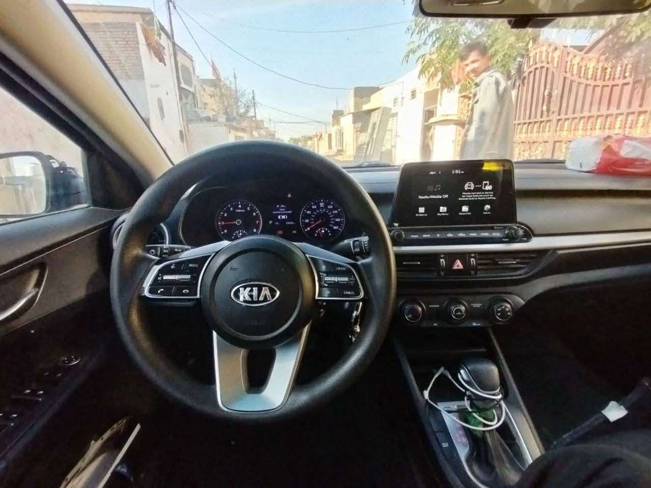 كيا فورتي موديل 2021 وارد امريكي
رقم المثنى معوقين
ماشي 60 الف ميل
مكينه 2000 دوش
حساس ضغط الاطارات
كامره خلفيه
قياده ذاتيه
تحديد مسار
مثبت سرعه
جنطه كهربائي
اوضاع قياده درايف مود سبورت ونورمل
تحكم ستيرن جهتين
الضرر  صبغ بنيد 

الـــــــــــــسعر : ١٣٧
مكلف بالنشر

رقم صـــاحب سيارة
***********
