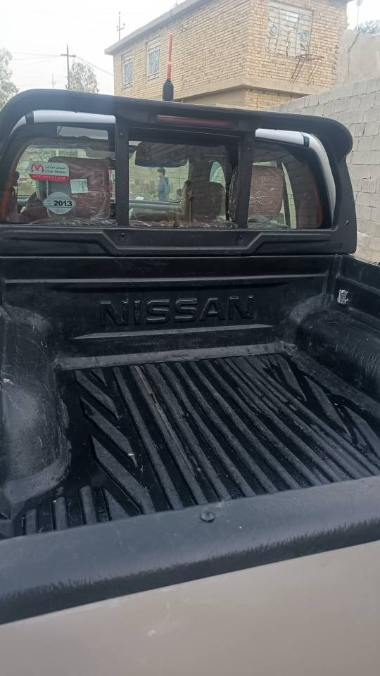 السلام عليكم  من رخصة الادمن سيارة نيفاره موديل 2009سياره مثلما موضح بل صوره السياره بيها صبغ جراد بلبنيد الجاملغ صفحة السايق بي تعديل عالبارد و الجاملغ الخلفي مضروب ومصلح السياره تخم تاير جديد كير ومكينه وحداديه خير من الله سنويا ما ساقطة رقمها شمالي مراوس لو بيع  سعر 80 مكاني كربلاء للاستفسار الاتصال على الرقم*********** كربلاء, العراق
