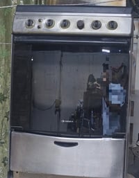 طـبـاخ اربع عيون شغال وكامل فرن وعيون سعر 65 عنوان حي الجهاد  رقم 0776...