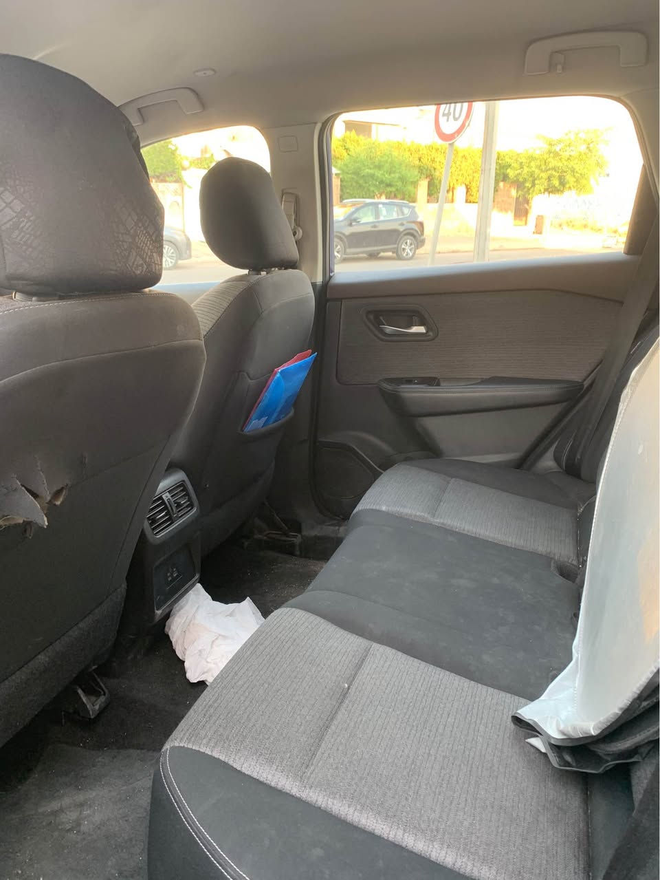 Nissan Rogue 
مۆدیل / ٢٠٢٣ 
مواسفات / Sv 
مەکینە / V3,15 T کەپس 
ڕۆیشتن / ٢٢ هەزار میل 
ڕەقەم و سەنەوی نوێیە 
حیزام سبوغ پشتی کەپسە 
پێشی جەمپی هەیە بەدەنە
ئێڕباگ تەنها  شان بویتەوە 

نرخ / ١١١ $

*********** واتساب أربيل, العراق
