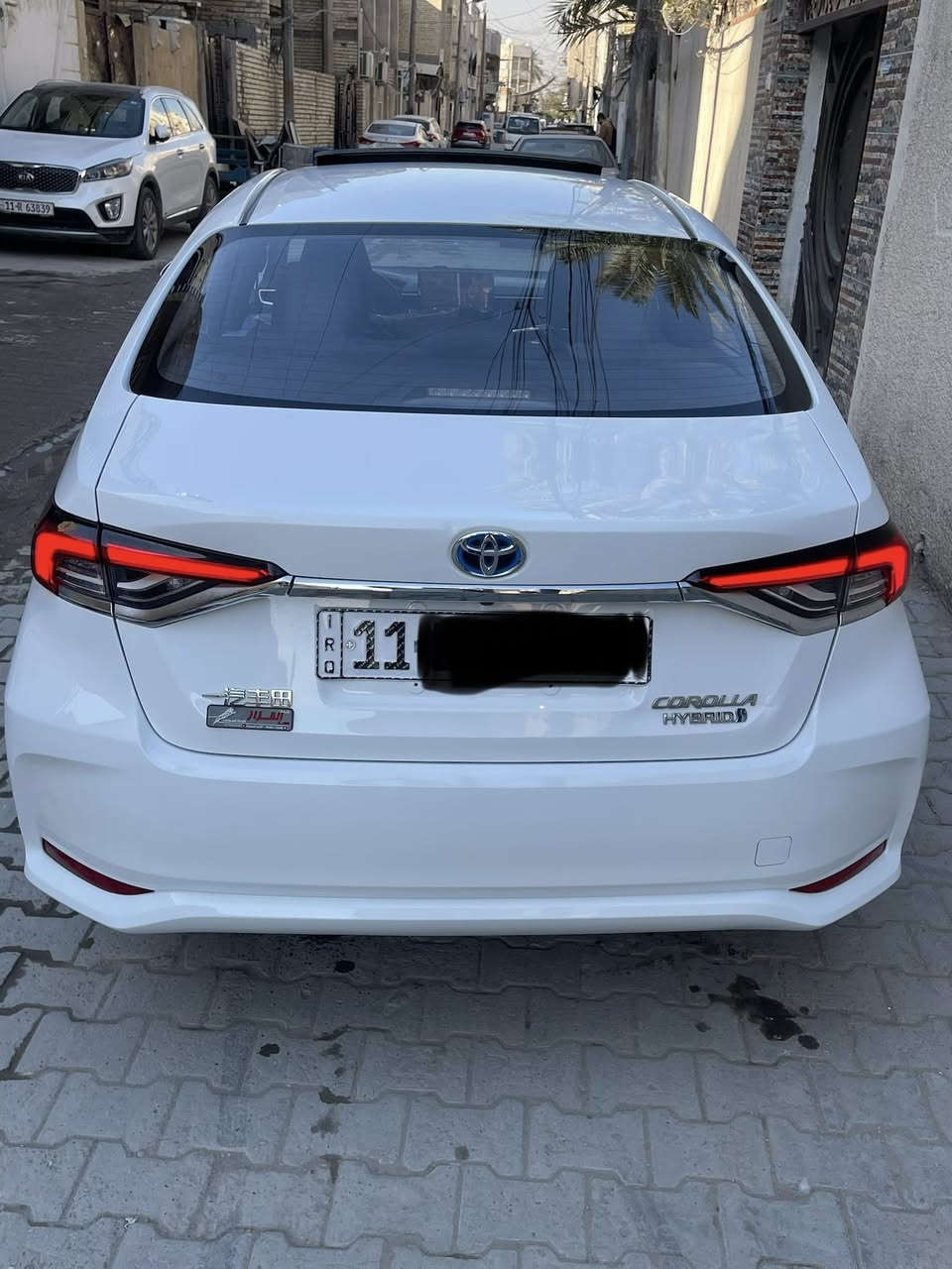 السلام عليكم
كورلا هايبر موديل 2024 خليجي مكفولة من الضربة وصبغ 
مااشيه 20.000
رقم بغداد بسمي 
فول مواصفات 
محرك 1800cc
فتحة
بصمة + دخول ذكي
لد زينون امامي لد خلفي 
هند بريك دكمه +اوتو هولد
تبريد امامي خلفي
شاشة كبيرة كار بلي+ كاميرا خلفية
رادار + وقوف ذكي 
ثلاث وضعيات قيادة نورمال +ايكو +EV مود
تحكم استيرن
مري كهرباء + اشاير بالمري
العنوان / بغداد 
رقم تلفون ***********☎️
