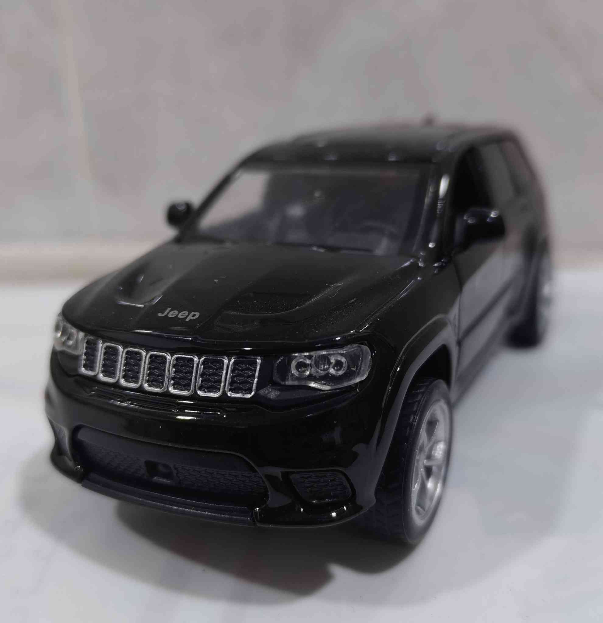 مجسم سيارات مصغرة
السيارات حديد بي ضوء وفتح باب 

السعر القطعة ب 6 

عنوان : زيونه  تواصل خاص


**إذا كنت صاحب هذا الإعلان وتريد حذفه لأي سبب، رجاءا أرسل رسالة إلى الدعم الفني**