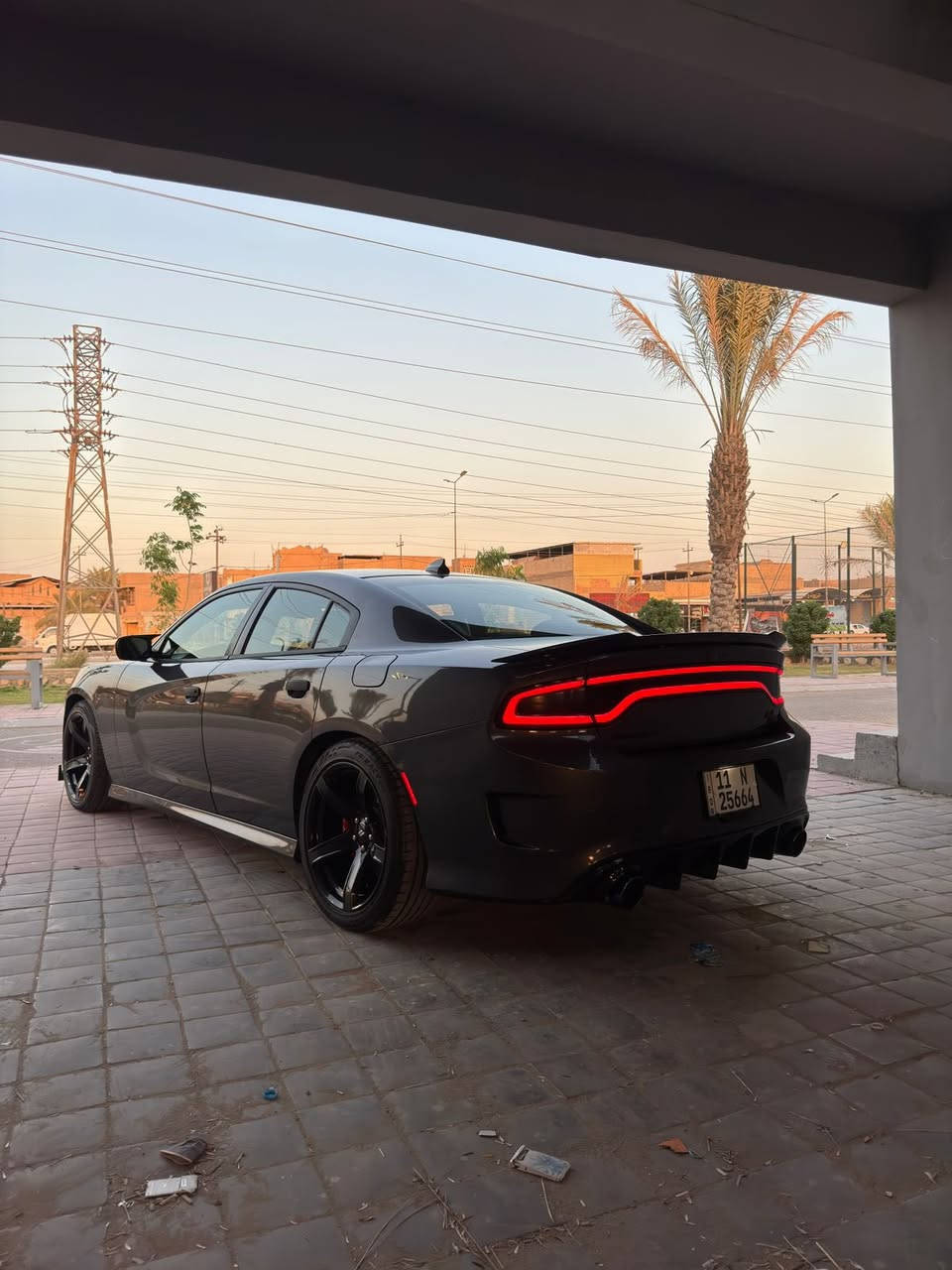 جارجر 2018 5700 RTامريكي كلين تايتل بنيد تحديث ***********  
كشنات تدفئه تبريد 
هيتر بالمري 
كشنات كهرباء 
حساسات خلفيه
مري قلاب مع البك 
كامره خلفيه دواره 
بصمة ابواب 
تحكمات ستيرن 
شفتات ستيرن 
تبريد قطعتين
غرفه سكات باك 
شاشه كبيره 
ويل نجمه ابو الخسفه 
فجوج برمبو 6 بستم 
سماعات Beats Audio+دمام 
تشغيل عن بعد 
اكسل منفصل
دخول ذكي
تايراتها تو سايز 
سقف رويز رايز 
لايت زنون عدسه 
كشنات حضن 
نظام Sport
كت كاربون كامل 
دبات سود 
شوتك KN
ولف حماوه ريسنك
منضومة زنون 
لد متغير الالوان 
210$

عليها برمجة احمد موبار
