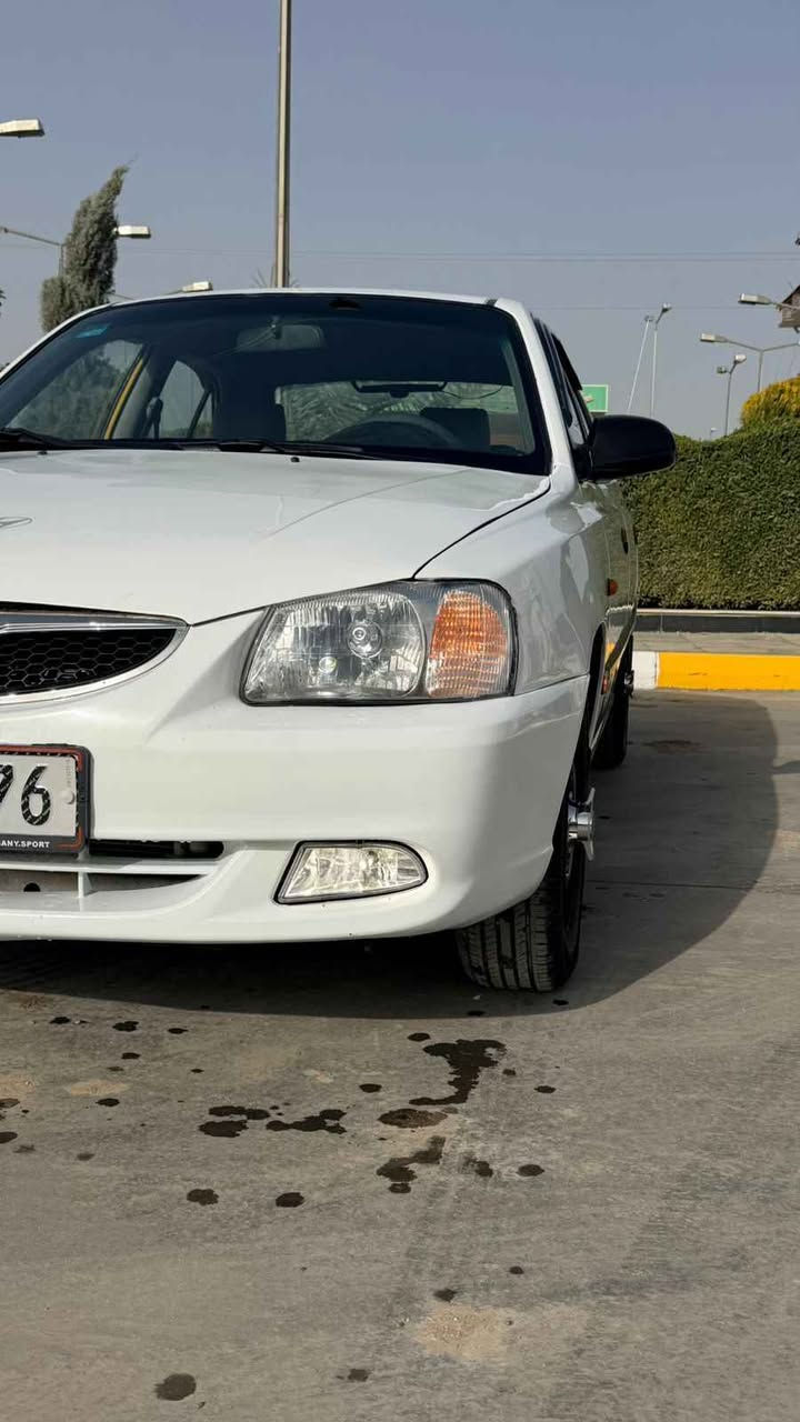 السلام عليكم للبيع هونداي فيرنه ٢٠٠١ رقم اديالى دولي بسمي بيع او امراوس سياره جانت صفره وغيرت لونه ابيض سياره معمره من الدعاميه للدعاميه مكفوله من الضربه والكص والتبديل كير مكينه صدر تخم تاير تبريد تدفئه كله شغاله وجديده  بيع او امراوس ونطي فرق السعر ٥٣وبيه مجال واسط الصويره للاستفسار *********** Honolulu, HI
