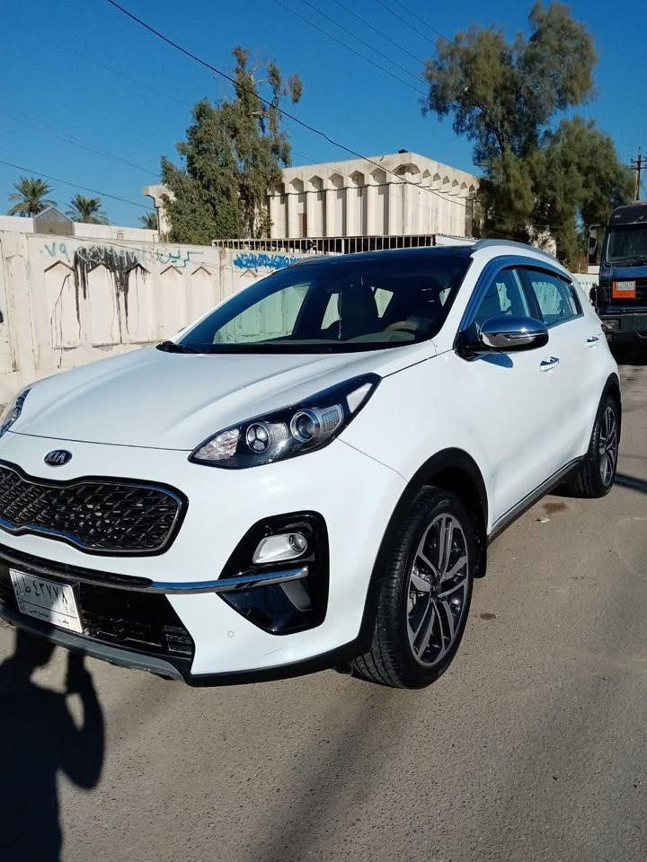 السلام عليكم
كيا سبورتج موديل 2020 خليجي 

ماشية ٥٠فول مواصفات ١/١

بصمة 

بنوراما 

جنطة كهرباء

مانع انزلاق 

نزول منحدرات

هاند بريك بصمة 

ثلاث وضعيات للقيادة

اوتو هولد

مري قلاب 

قطعتين تبريد

رقم الهاتف

السعر 170$

‭٠٧٧٦ ٠٨١ ٢٤٥٦‬
