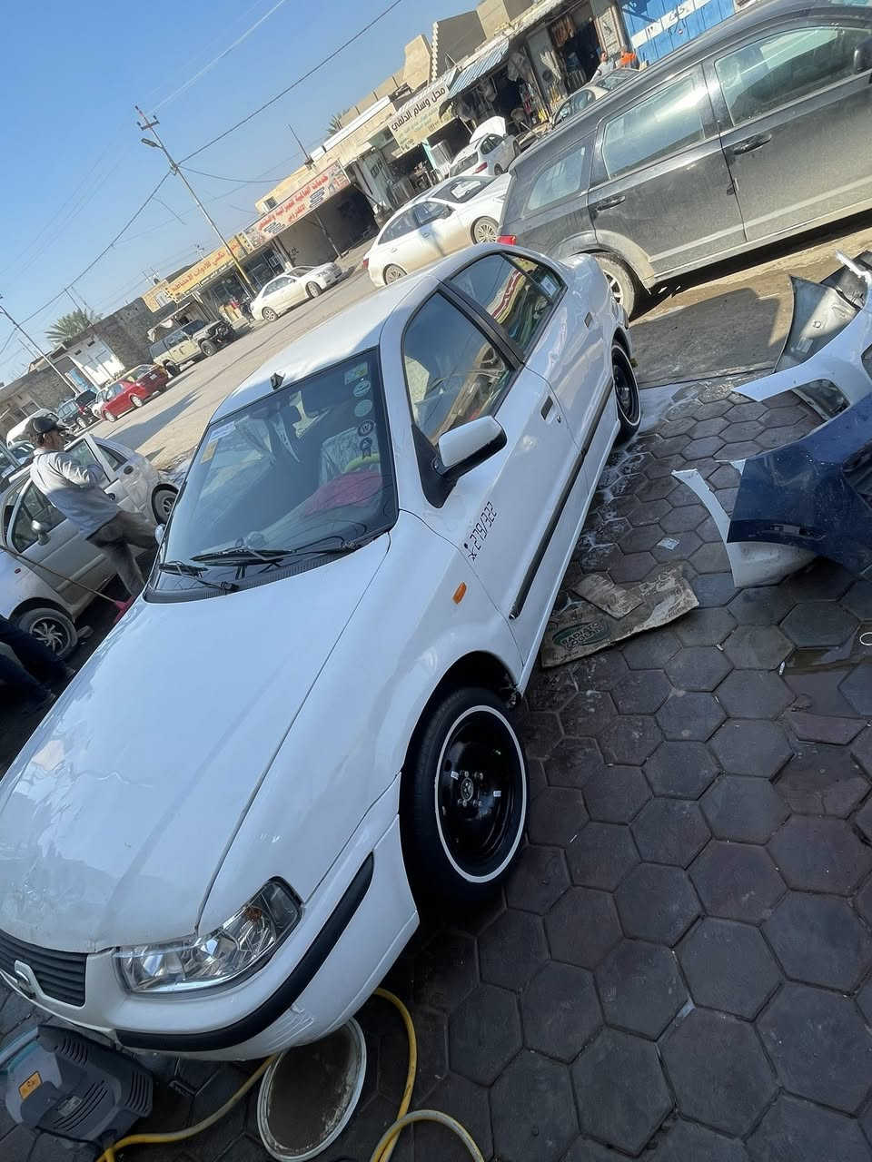 سلام عليكم اخوان سمند مديل ١١ سياره بيها ضربه باب ودوس وهلالات معمره وبيها طخات رقم ميسان تحويل ثاني يوم عوزها صدر بس عنواني كوت دور العمال سعرها ب٣٥ وبيها مجال خاص مفتوح ***********
