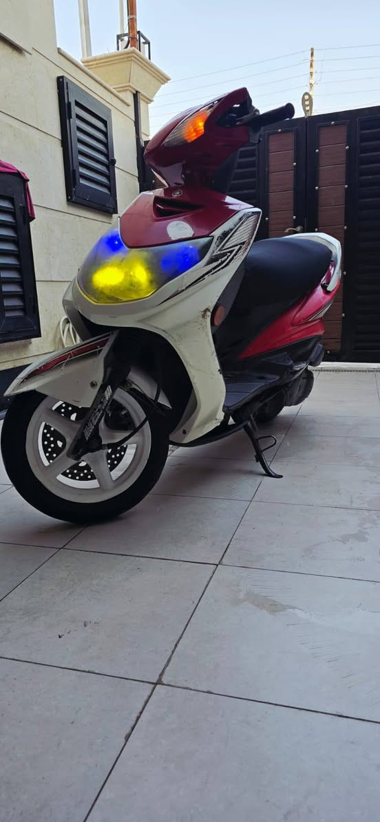 سلام عليكم دراجة سكنس نوزل طلاعات دراجه خمسينيه عوزه بس ترايش وستان تعليك الله شاهد دراجه حلوه ونضيفه شلعه ومعدله يخبل بكاني بغداد البنوك رقم اللاستفسار ***********
