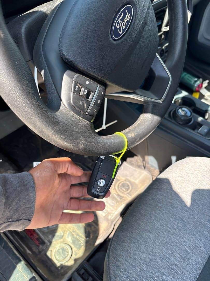 بسبب الوعود الكاذبه اعيد النشر
اقره المنشور زين
مافرك موديل ٢٥
XLT
مكفوله كفاله عامه
ابيع بيع ما ارواس 
مكان السياره سامراء 
***********
