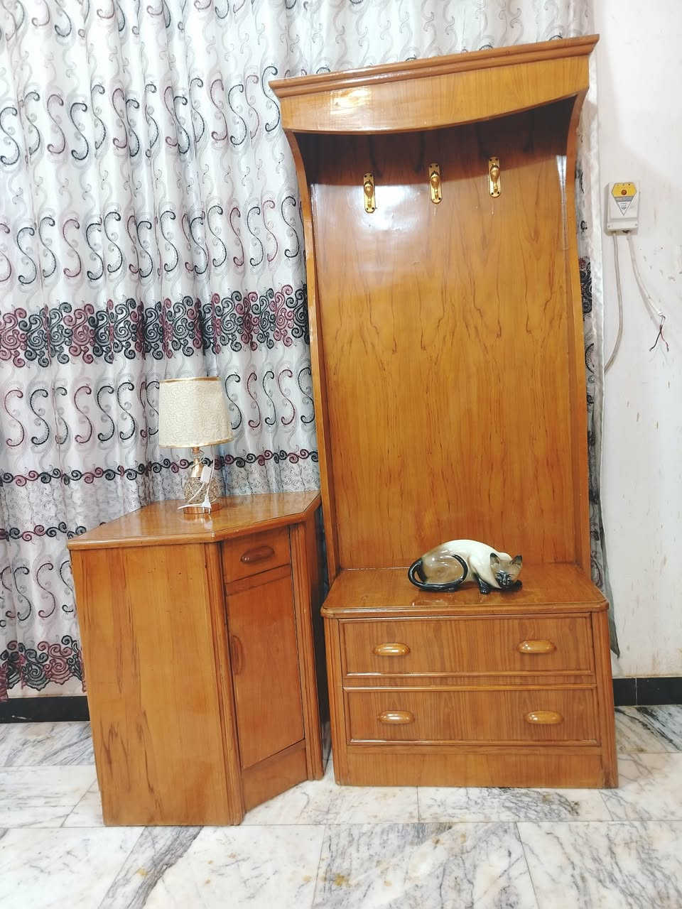 غرفة نوم تسكام صاج داخل وخارج شغل ثقيل ضهر جرجوبه خمسه ملم استعمال قليل مابيها اي ضرر تكمه اخت الجديد مكفوله من الشخط العنوان حلة حي الجزائر ***********.  ***********
