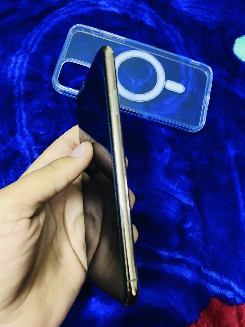 سلام عليكم     ايفون11pro max
لون ذهبي ذاكره 256.    بطاريه 73

جهاز كبس مامفتوح فقط فيس ايدي واكف 

سعره300وبي مجال بسيط _ملاحضه مكاني بيجي توصيل تكريت وبيجي موجود _هـ***********
