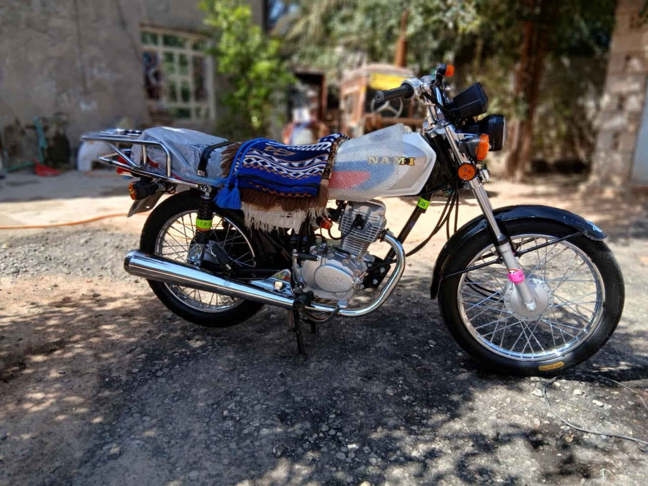 يالله السلام عليكم 
نامه امتياز تلث احرف شبه شلامجه مديل 27 استيراد 
الدراجه نضافتها كدامك صارلها 5 تشهر طالعه من وكيل الدراجه مخزونه ماطلع بيها ماشيه 3000اوراق سكنر محرك مامفتوح حتا قبق التفيلس ***********هاذه الرقم خاص مامتواجد المكان نجف حريه عباسيه السعر 675 وبيها مجال للشراي +سوبايه موياها
