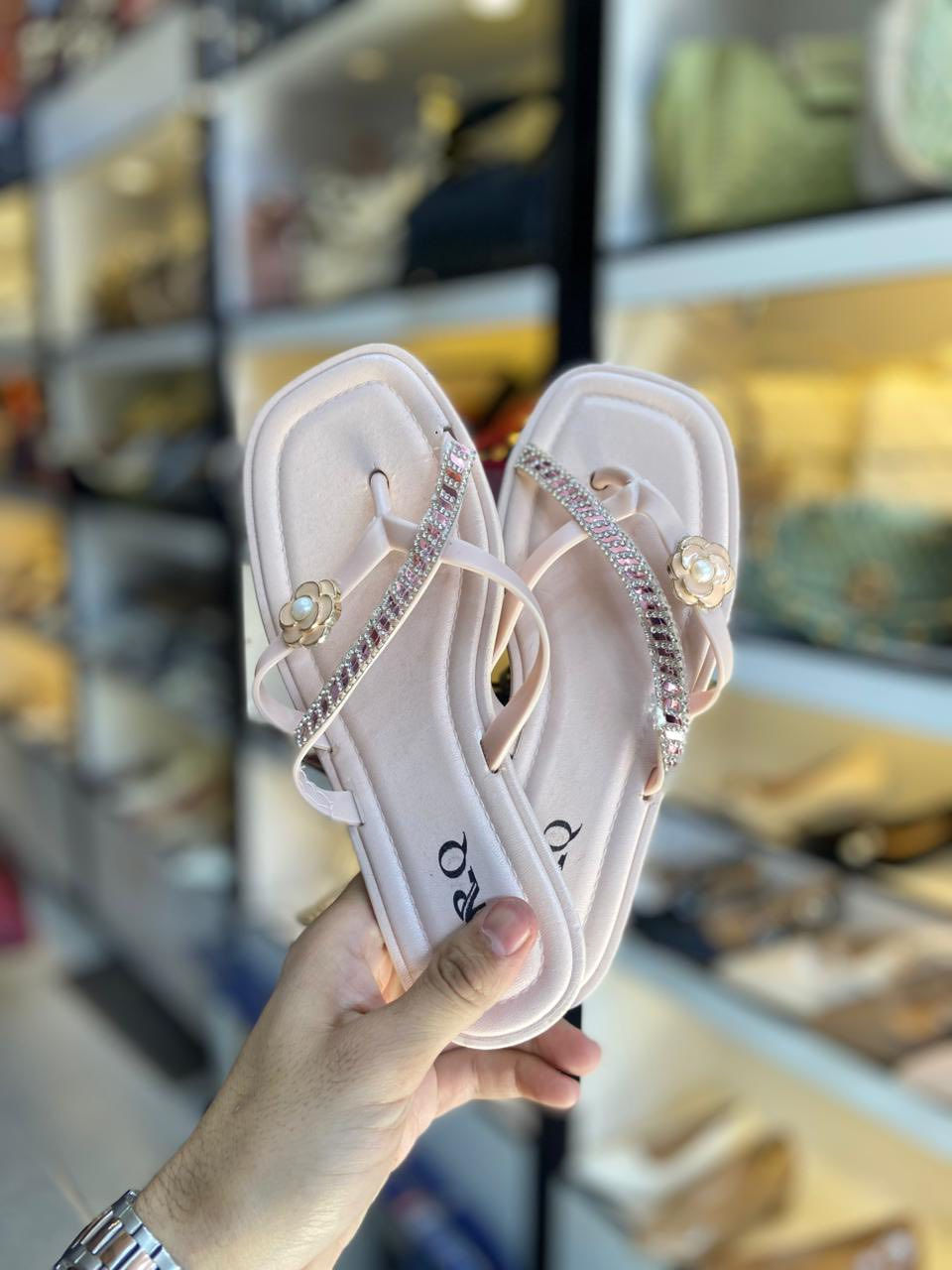 سليبر نسائي
فلات خفيف وحلو
قياسات 37-38-39-40-41
السعر 5.000 فقط🔥🔥🔥
——/——/——/——/——
توجد خدمة #توصيل
 طويريج 2.000
الاقضية البعيدة 3.000
كربلاء 3.000
باقي المحافظات 6.000


**إذا كنت صاحب هذا الإعلان وتريد حذفه لأي سبب، رجاءا أرسل رسالة إلى الدعم الفني**