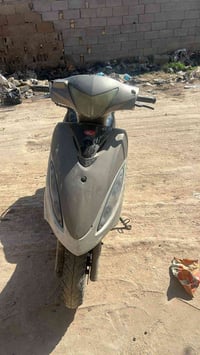 شباب دراجه جيفور دراجه نضيفه واحد ياخذه كد عمله ويرجع دراجه حلوه رايده...