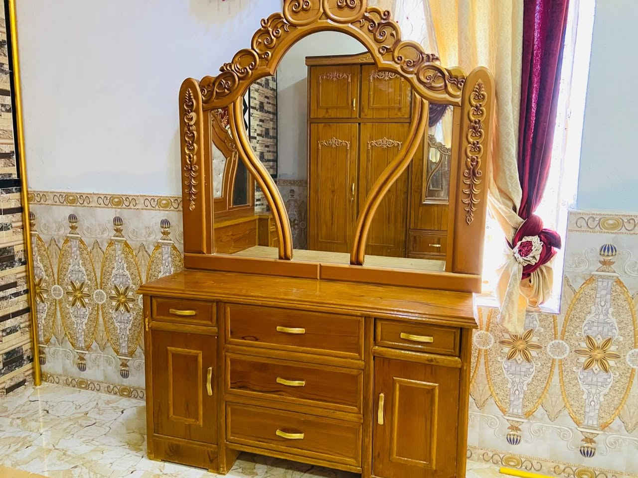 سلام عليكم يوجد غرف نوم عراقي نضافه 90 بل ميه لا استفسار تصل هاذ رقم *********** لعنوان قضاء الرمانه البعبيد
