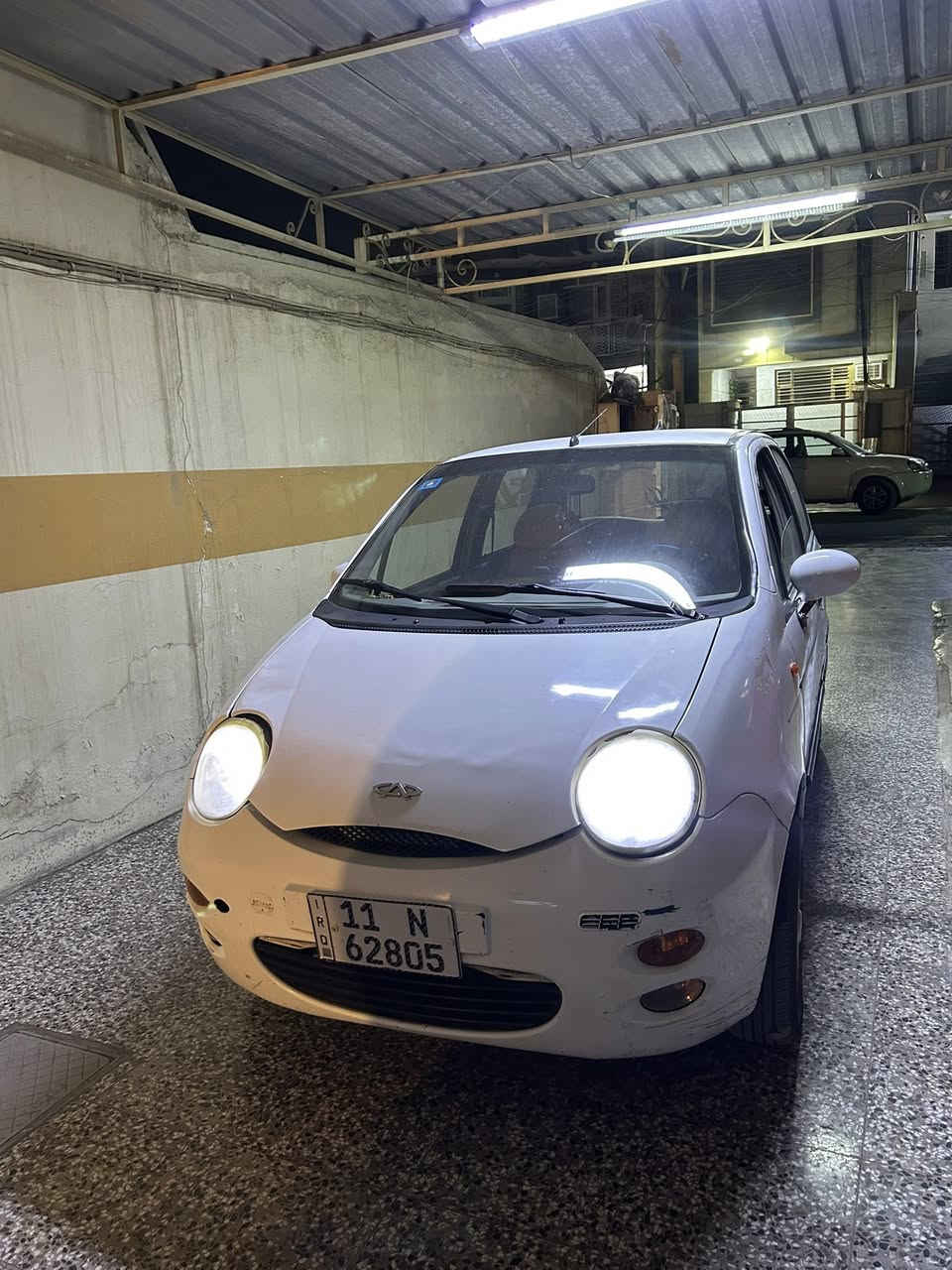 كيو كيو موديل ٢٠١٢ كير عادي 
ماشيه  ٨٧الف 
سياره جاهزه 
مكينه كير نضيفه لا تبخير لا تنقيص 
تبريد شغال 
رقم بغداد دولي تحويل ثاني يوم 
سعرها ٢٦ بيها مجال بسيط 
مكاني بغداد مشتل 
***********
