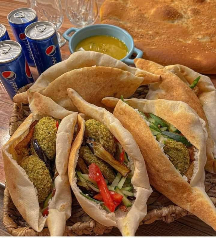 متوفر عجين فلافل و لفات فلافل


**إذا كنت صاحب هذا الإعلان وتريد حذفه لأي سبب، رجاءا أرسل رسالة إلى الدعم الفني**