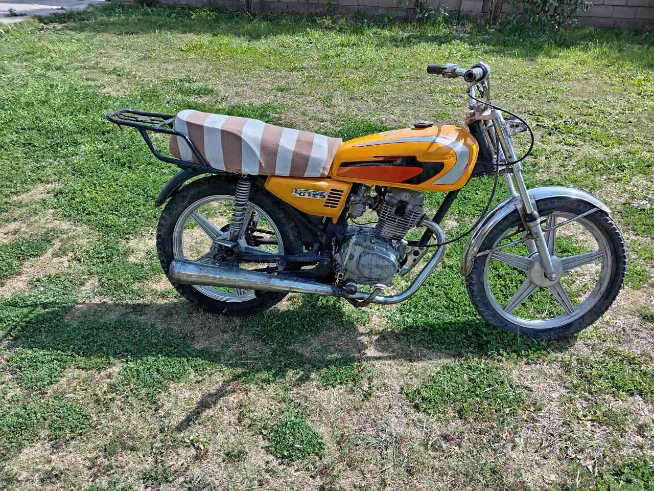 سعر 200وبيه مجال
***********
