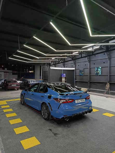 تويوته كامري تياردي موديل 2022
ماصوفات . شاشه حساس رادار مود يكو نورمال سبورت كوشن كهرباي سيارة وايبدوي ويل كروم لايت ليت و زينو سقف اسود بيلادي بل اخير…..
ضرر. بيها ثلاثا قطعات صبغ بدون دواخل و بدون يرباك حجر و رادار شركة ماشي80 الف سيارة سپورتي 
سيارة العراق كامل بيها ثلاثا قطعات واحد بل بغداد و الثاني بل اربيل هاي يمي يعني نفسي ماصوفات و واي بودي 
*********** اكر
