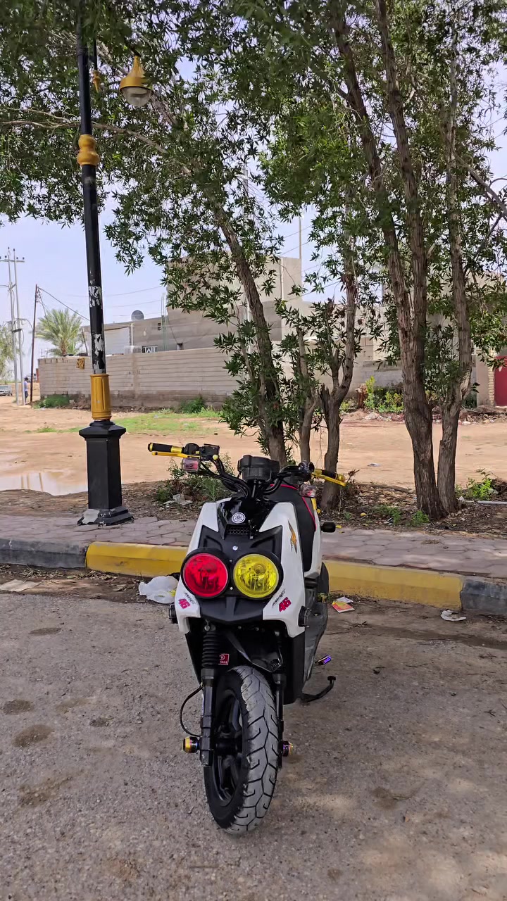 سلام عليكم 
دراجه سكنس جبلي 

الدراجه خيرر من الله عليها تزويد حلوو

زوج تاير جديد 

1 يدات 

2 لد خلفي 

3 زوج سماعات اصلي لبه حمره 

4 لد اشاير  

5 كلج خلفي رياضي 

بيها بعد هواي تزويد 

الدراجه مابيها نقص لو شعرايه

#السعر 1800 

وبيها مجال 

***********  بي واتساب
