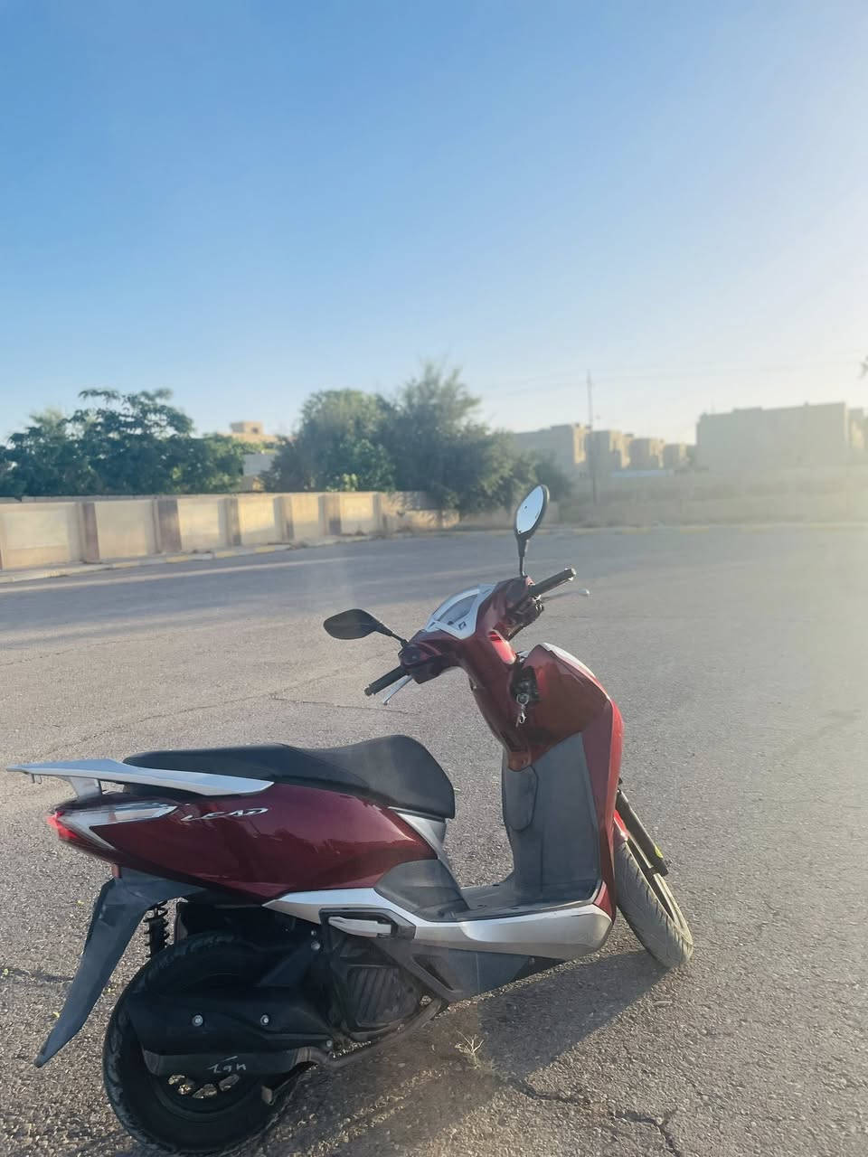 ليدي 2022
اصدر خاص ENANCED SMART POWER 

 ناقل حركة أتوماتيكي 

نظام حقن وقود PGM-FI نوزل 

نظام تبريد بالراديتر 

ويلكاب اسود طافي

نضام بريك (ABS) 

تحتووني على جكمجه مع  منفذ شحن 

حساس ازدحام 

تحتوي عل مريات(Tmmp)

نوع الإضاءة لد بالكامل 

تحتوي على لونين احمر مع سلفر  

نضافه 100٪؜ 

مختصر الدراجه نضيفه وجديده 

ما صار الها كم يوم من نزلت  

لاستفسار  *********** 

مكانها سامراء 

مختصر الدراجة نضيفه ومال جناي دهنها 18 الف وبنزينها محسن  وأي نقص ما بيها بس البك الخلفي الجامه طاكه ويشتغل وكلشي ما بي والتريشه طاكه وتنلحم يم الفايبر كلاس
