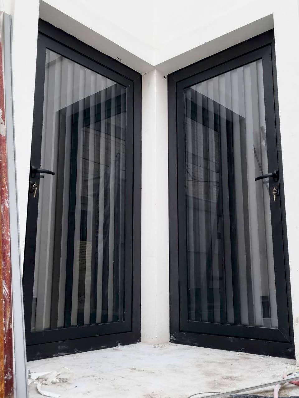 بيتك يستحق التميز… ومع دلتا يبدأ الاختلاف 

لأن التفاصيل الصغيرة هي سر الجمال الحقيقي تقدم لك دلتا للبيت المتكامل حلولًا شاملة للبناء والتشطيب في مكان واحد. نرافقك بخبرة واحترافية عالية من مرحلة التصميم الأولى وحتى التسليم النهائي مع التزام كامل بالجودة والدقة

خدماتنا تشمل:
🔹 الأبواب الداخلية والخارجية
جاهزة أو بتصاميم خاصة تُنفذ حسب القياس وبأعلى معايير المتانة والأناقة.

🔹 واجهات الألمنيوم وPVC
شبابيك وأبواب بعزل ممتاز تصميم عصري وتحمل طويل الأمد.

🔹 المطابخ والأثاث المنزلي
تصاميم حديثة تجمع بين الجمال، العملية، والاستغلال الذكي للمساحات.

🔹 محجرات الدرج
تفاصيل فنية تضيف لمسة فخامة وانسجام لتصميم منزلك.

في دلتا… الجودة التزام، والراحة أسلوب عمل.

📍 فروعنا قريبة منك أينما كنت:
1️⃣ المركز الرئيسي – المعقل / الفنجانية
📞 *********** | ***********
2️⃣ فرع حي الجامعة – مجاور محطة الخليج
📞 ***********
3️⃣ فرع الأكوات – شارع أبو مهدي المهندس
📞 ***********
4️⃣ فرع صناعية حمدان
📞 ***********

📞 اتصل بنا اليوم، ودع دلتا تحول بيتك إلى مساحة تعكس ذوقك وتفاصيلك
