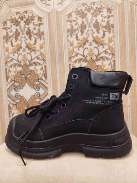 سعر القطعه 10
قياس 36 - 45
عنواننا ذي قار / الفهود / المچري /قرب مدرسه ابي العلاء المعري 
واتساب ***********
يوجد خدمة توصيل
