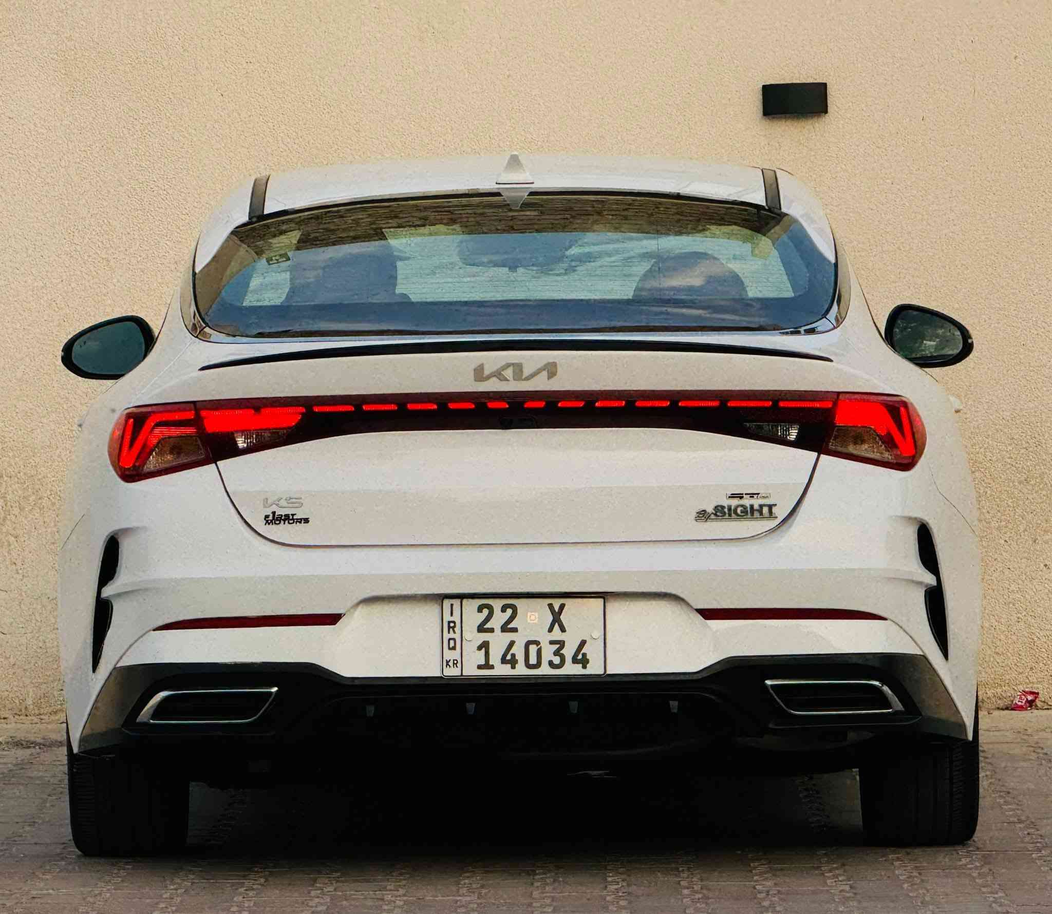 السلام عليكم
كيا K5 موديل 2023 GTLINE رقم اربيل بأسم شركة وكالة او تحويل صور الحادث مرفق مع الصور بدون ايرباك 
المواصفات :  بصمة / تشغيل عن بعد / داخل جلد احمر / كرسي كهرباء / شحن وايرليس / رادارات امامية / رادارات جانبية / اوتو بريك / LED امامي وخلفي / شاشة كبيرة / ويل كب gtline / هندبريك دكمة  / مود درايف / مكينة ١٦٠٠ تيربو / حساسات / دبل صالنصة / وبيهه بعد مواصفات اخرى 
مكاني الكاظمية 
للتواصل والاستفسار. ***********
