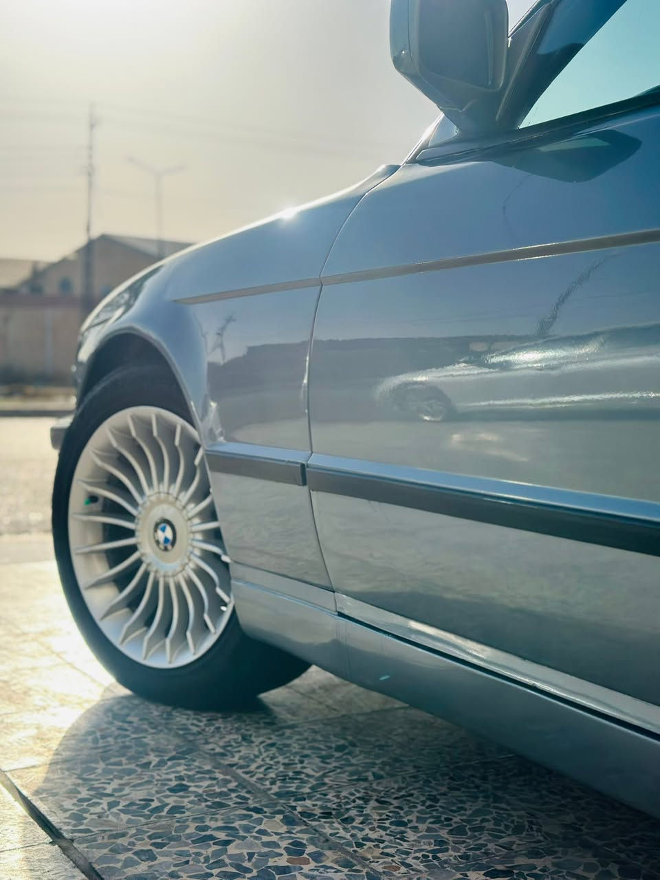 BMW 540 كير عادي 
سياره نار 🔥 
بيع او مراوس 
السعر 75 بيها مجال 
رقم نينوى كوبون بانزين بيها 
مضخم صوة نقاوه تقرى الف 
طخم حلو 
كشن جلد بلادي 
صوة رياضي ابو الطلقات 
السياره جاهزه ما تصرف عليه ربع 
وانطي بيها شرط تروح على مكه وترجع بيها السياره وضع شركه بدون اي حادث ابو ضرر شرط التحويل
ومكينه وكير شرط
***********
***********
