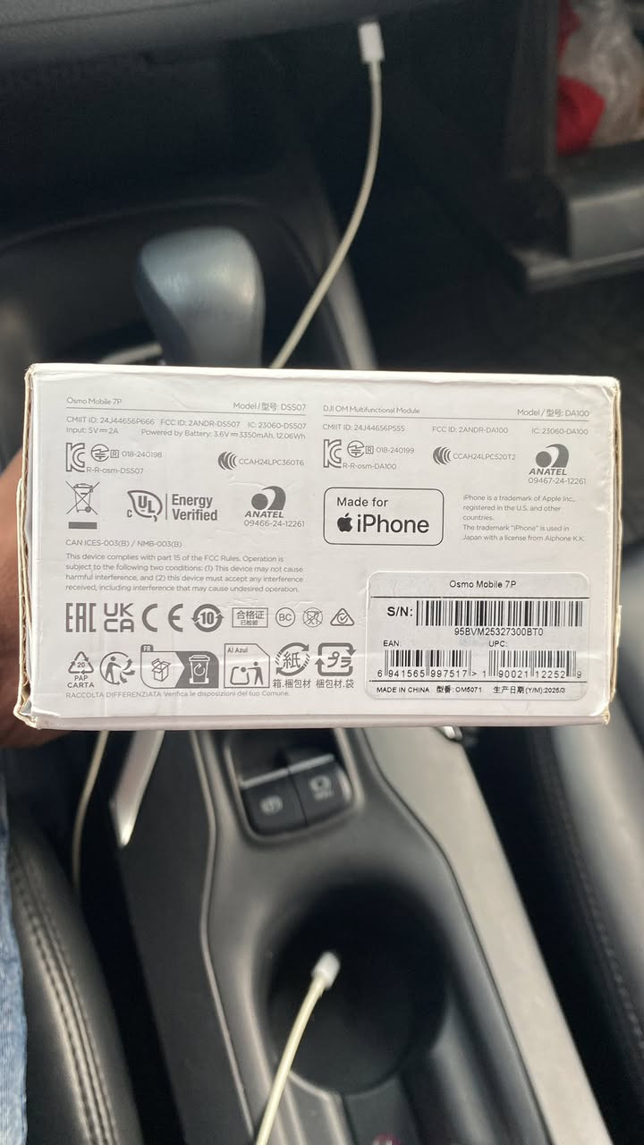 مانع اهتزاز اوزمو موبايل 7P شركة Dji
مستخدم  سعره 200 الف و بي مجال 
***********
