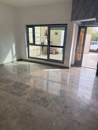 🏡✨ منزل مميز للبيع ✨🏡 📍 قرب جسر البنوك – الضباط  موقع راقٍ وهادئ جدًا،...
