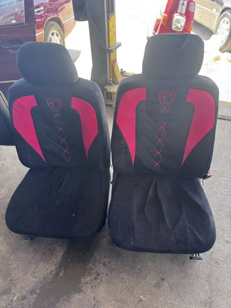 للبيع استخدام عراقي جدد
كشنات جلد اسود 
ابطاين تخم صاج 
دشبول اسود فرس اسود 
دشبول خلفي 
هاتف ***********@إشارة
