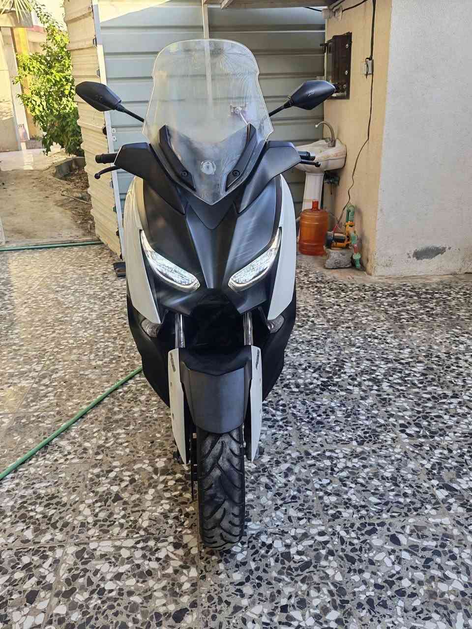 للبيع دراجه اكس ماكس محرك 300 الدراجه جديده وبخالة الوكاله الدراجه مال رمبه مكفوله من التاير للتاير مواصفات معروفه فول للاخير اي بي اس  بصمه  مثبت سرعه مقياس درجة حرارة الجو تركشن وضعيات قياده مانع تزحلق وهواي بعد بيه مواصفات مكاني كربلاء للتواصل ***********////////***********
