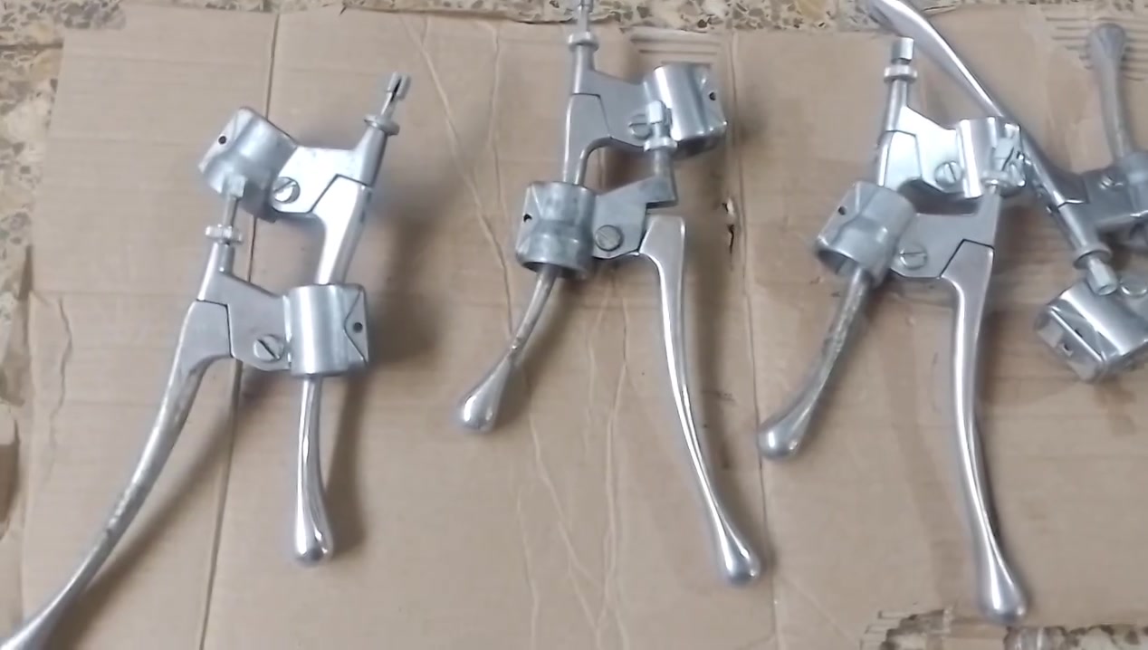 سلام عليكم اخوان غراض امزت للبيع العنوان بغداد توصيل موجود كافه المحافظات العراق***********
