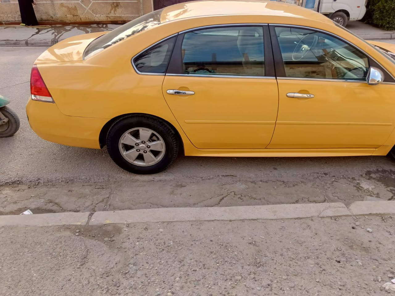 السلام عليكم امبالا 2011 للبيع سياره كير مكينه مكفولات ضفيره جديده منضومه تبريد كامله تخبل رقم بغداد ب اسمي تحويل ثاني يوم مكاني بغداد الدوره شارع 60    للبيع ب 55 وبيها مجال أو مراوس ب سياره خصوصي 
***********
