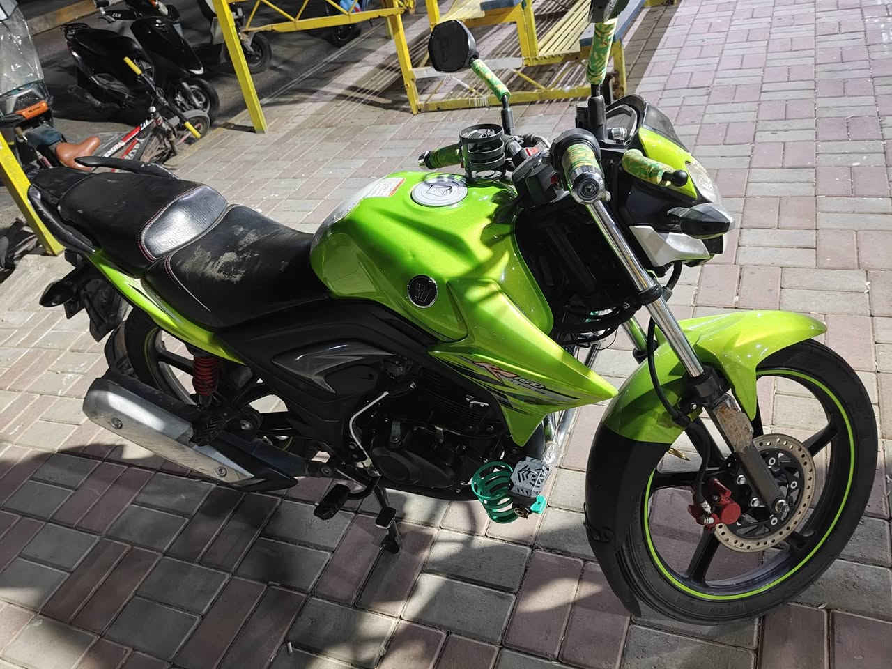 السلام عليكم دراجة هاوجي2023مسجل لوحة وسنويةة السعر17ونص وبي مجال استفسار ***********
