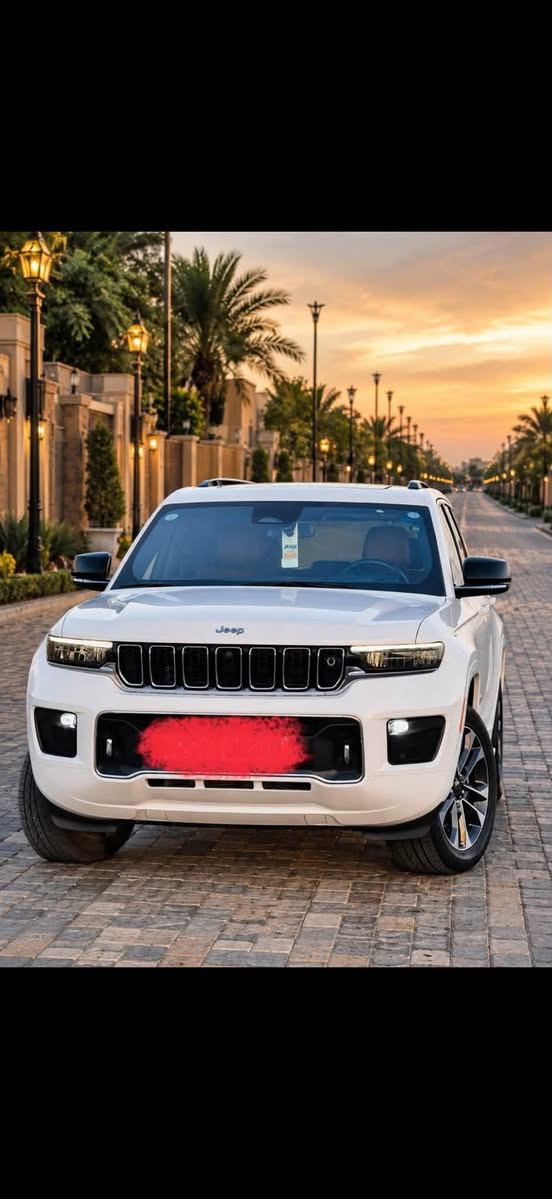 جيب كراند شيروكى اوفرلاند 2022 محرك 3.6 لتر 6 سلندر 
مع نظام دفع رباعى 4X4.شركة هارلم
العداد 35 Miلمحرك: 3.6 لتر 6 أسطوانات (V6) 
القوة الحصانية: 293 عزم الدوران (نيوتن-م): 352
ناقل الحركة: اوتوماتيك 8 سرعات 
مكان سياره بغداد الدوره حي دجله
كفاله بيها ملاحضه فقط باب خلف صدر شخط وكارت بالدعاميه

‎المواصفات:
*نظام دفع رباعي 4X4 متطور
*نظام التعليق الهوائي (جكات)
*فتحة سقف بانوراما 
*الصندوق كهربائي بخاصية الفتح باستشعار القدم او البصمة
*ويل قياس 20 انج
*شاشة عرض لوحة القيادة على الزجاج الأمامي (داتا شو)
*شاشة التحكم الرئيسية لمس بنظام Uconnect 5 بقياس 10.1 انج مع نظام ملاحة
*شاشة القيادة الرقمية بقياس 10.25 انج
*رادار تفاعلي مع خاصية التوقف والانطلاق
*نقطة العمياء

*تحذير الخروج عن المسار
*نظام المحافظة على البقاء فى المسار
*نظام التعرف على اشارات المرور
*خاصية المساعدة على التوجية فى التقاطعات
*حساسات امامية وخلفية
*كاميرات 360 للرؤية المحيطية
*كاميرا رؤيا ليليه
*المرآة الداخلية مزودة بشاشة لعرض الكاميرا الخلفية
*مانع تصادم خلفى
*نظام القيادة شبه الذاتية
*مقصورة الركاب من الجلد الفاخر
*المقاعدة الامامية كهربائية ومساج وذاكرة
*المقاعد الامامية مبردة ومدفأة
*المقاعد الخلفية مدفأة
*نظام ابل كار بلاى و اندرويد اوتو لاسلكي
*نظام صوتي فاخر 9 سماعات من ALPINE
*دخول ذكي (بصمة)
*نظام التشغيل عن بُعد
*مرايا خارجية قابلة للطي كهربائيًا مدفئة
*مصابيح أمامية أوتوماتيكية مع مصابيح نهارية وكشافات ضباب LED 
*نظام التحكم التلقائي في الضوء العالى
*دواسات جانبية
*ماسحات زجاج أمامي حساسة للمطر
*شاحن هاتف لاسلكي
*انماط قيادة متعددة رياضية وللطرق الوعرة
*وسائد امان هوائية أمامية/جانبية/ خلفية.

رقم صاحب السيارة 
سعر 395$بيها مجال بسيط
***********
