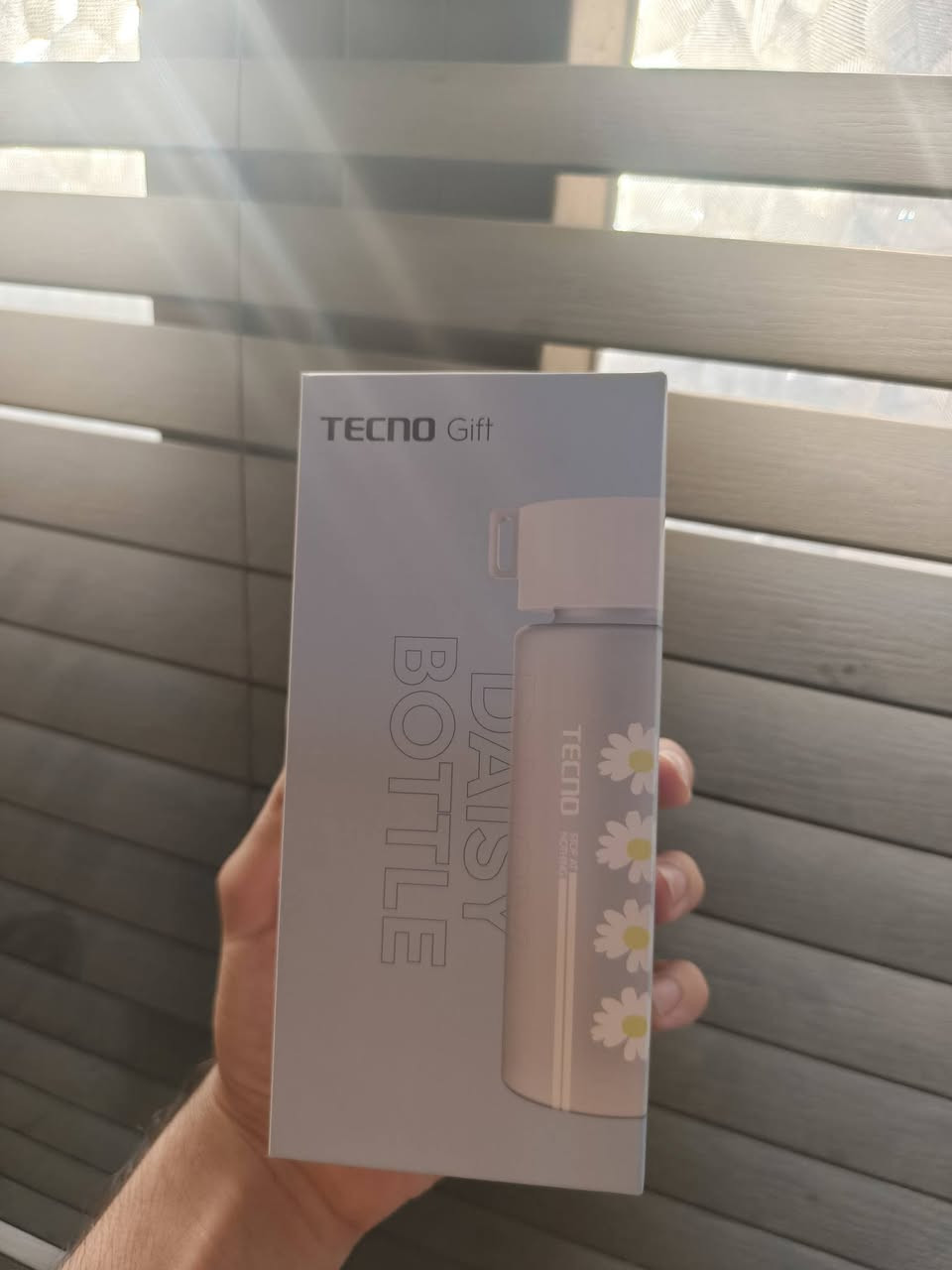 ✨ **مطارة TECNO جديدة بالباكيت** ✨
 * **السعة:** 500 مل.
 * **المميزات:** خفيفة جداً (73 غرام)، شكل أنيق ومحكمة الإغلاق ضد التسريب.
 * **الحالة:** جديدة تماماً
**السعر:** [10]
للحجز راسلني خاص


**إذا كنت صاحب هذا الإعلان وتريد حذفه لأي سبب، رجاءا أرسل رسالة إلى الدعم الفني**