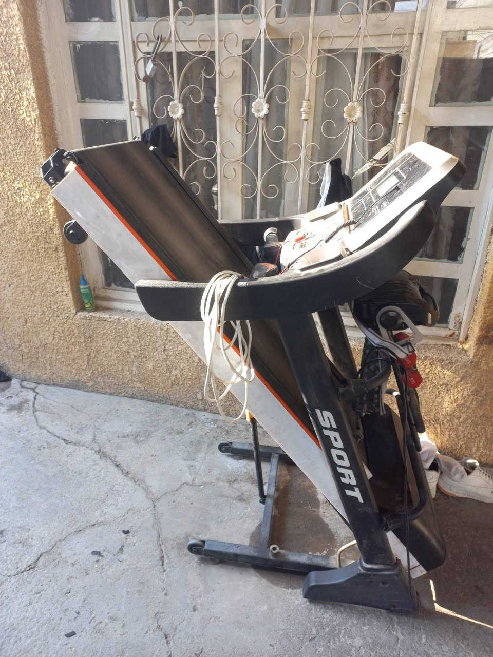 جهاز جري مستعمل شىء قليل للبيع وزن ١٢٠ كغم السعر 300الف وبيه مجال لشراي المراسلة ناشر المنشور الاتصال على *********** وات ساب
