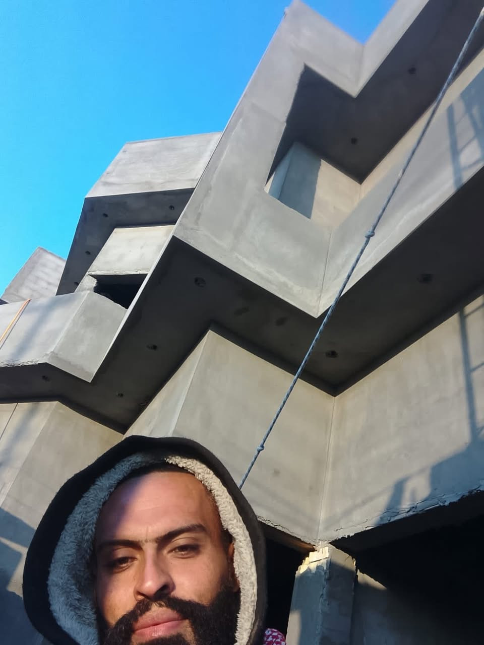 سلام عليك اشتغل جميع انواع لبخ سغل خشن طكت مالج واجهات اوشتغل تبياض بورك شرط امرايه اوتبياض كبس *********** واتس ابو حسين
