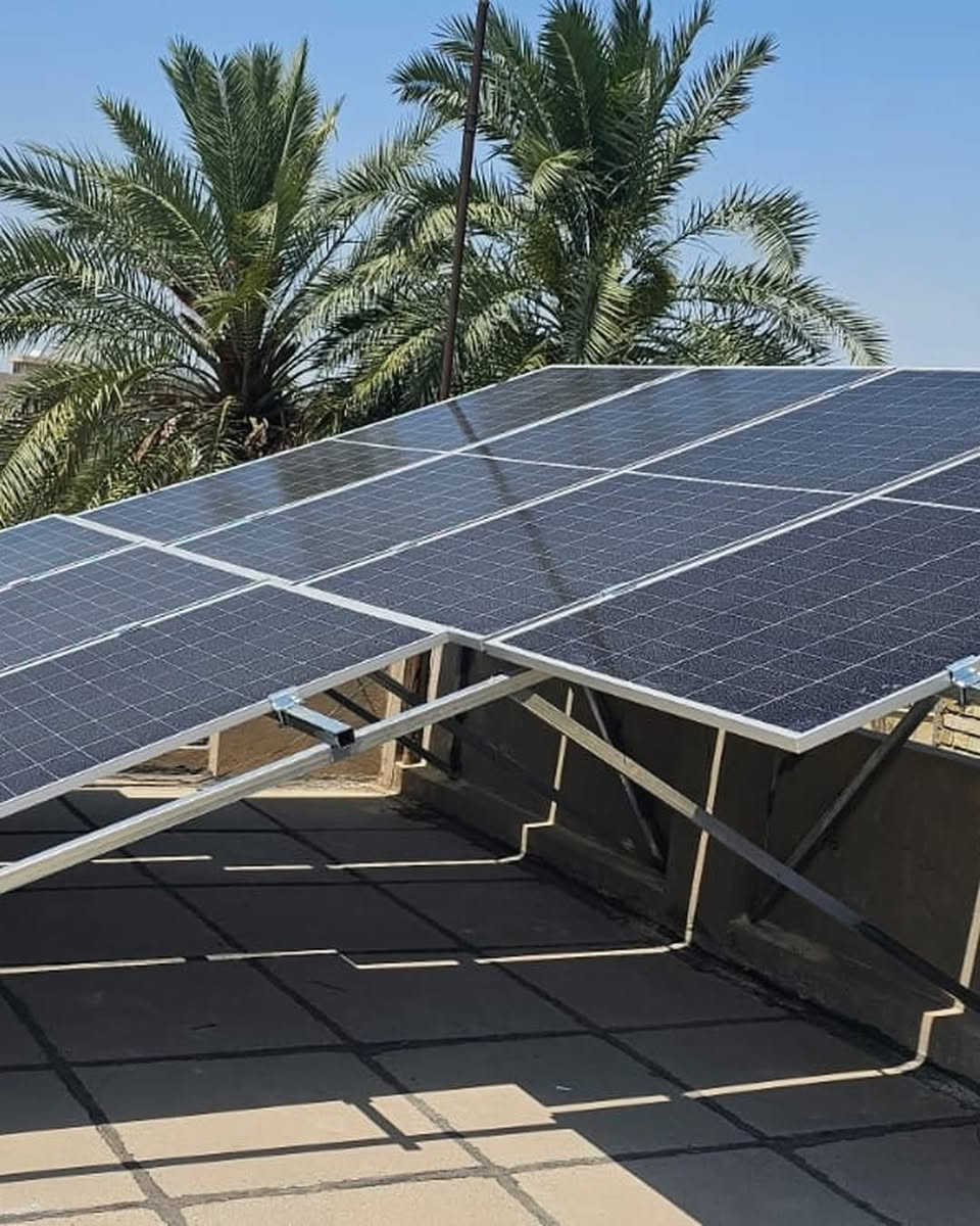 بيت جديد يودع خط المولدة ويبدي صفحة جديدة ويانة  

تم تنفيذ منظومة طاقة شمسية متكاملة بقدرة 15 أمبير (ليلي ونهاري) بكفاءة عالية واحترافية من قبل شركة الخطة البديلة 
في بغداد - شارع فلسطين  
🔋 تتكون  المنظومة من :
✅ بطارية LVTOPSUN 16KW بضمان  5 سنوات استبدال
✅ انفيرتر Growatt 6KW 
✅  ألواح Longi X10 بقدرة 645w عدد 7
💯 تصميم هندسي مدروس لضمان أفضل إنتاج واستقرار للطاقة
📍 العنوان: بغداد – شارع الصناعة – داخل فرع حاسبات الواعظ
 للاستفسار والاتصال :-
 📞 ***********
📞***********
#منظومات_شمسية #energy #Battery #طاقة_نظيفة #الواح #الطاقة_الشمسية #بغداد #صيانة #UPS #طاقة
